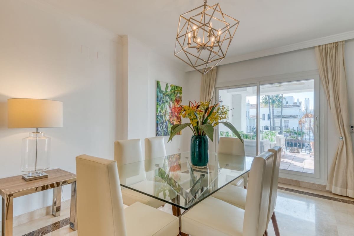 3 slaapkamer Appartement te koop in San Pedro de Alcantara met zwembad garage - € 689.000 (Ref: 9539080)