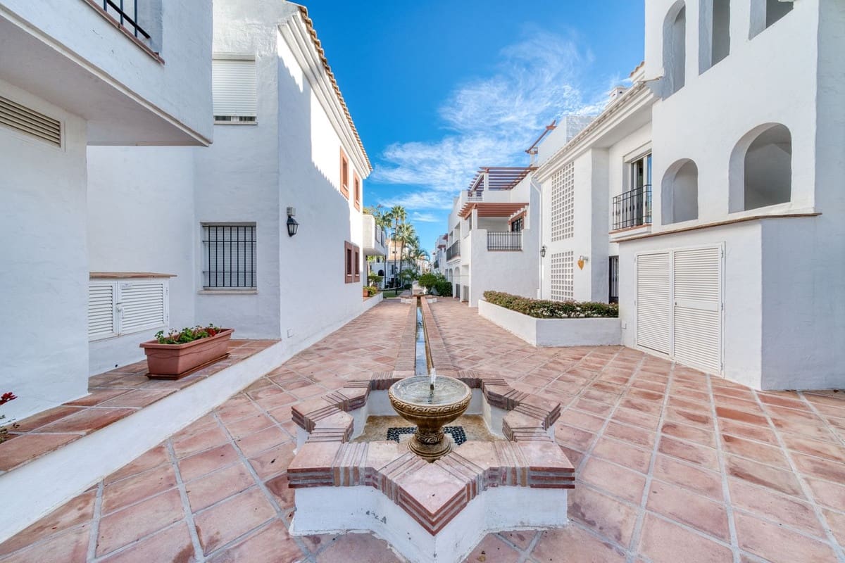 3 slaapkamer Appartement te koop in San Pedro de Alcantara met zwembad garage - € 689.000 (Ref: 9539080)