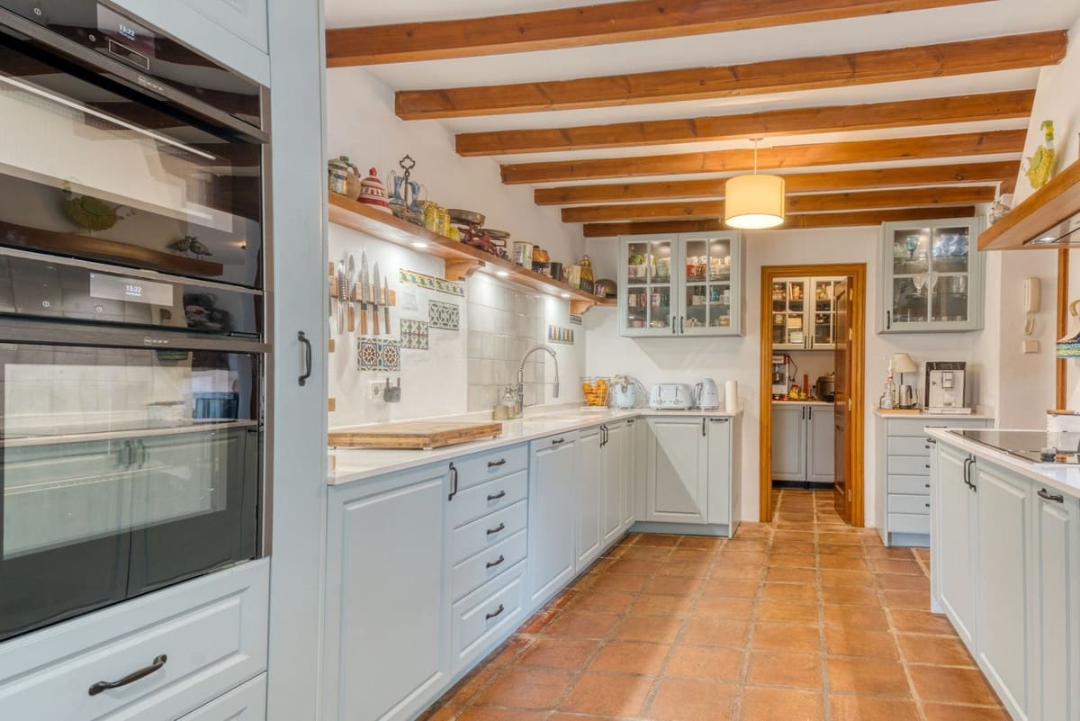 7 quarto Moradia para venda em Elviria com piscina garagem - 2 395 000 € (Ref: 9542080)