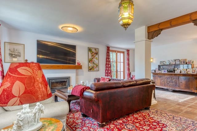 7 quarto Moradia para venda em Elviria, Marbella com piscina garagem - 2 395 000 € (Ref: 9542080)