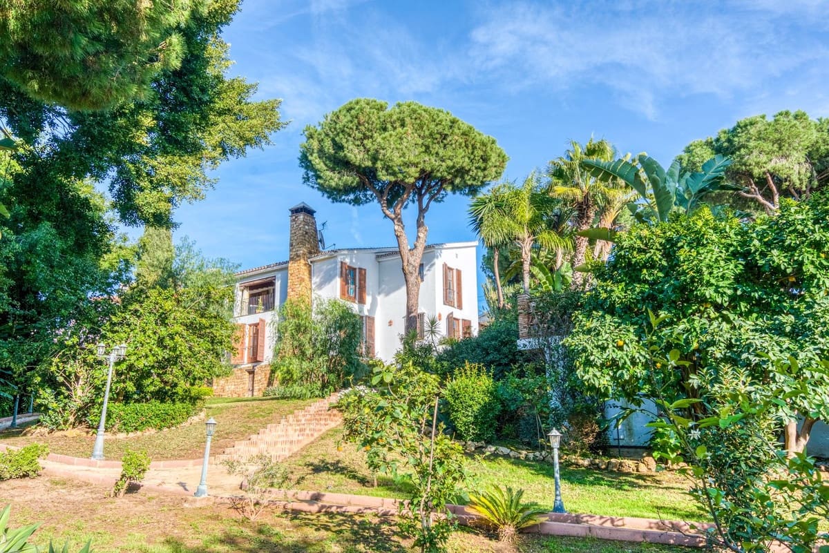 7 quarto Moradia para venda em Elviria com piscina garagem - 2 395 000 € (Ref: 9542080)