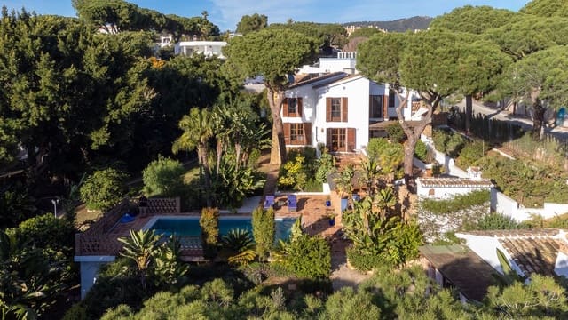 7 sypialnia Willa na sprzedaż w Elviria, Marbella z basenem garażem - 1 995 000 € (Ref: 9542080)