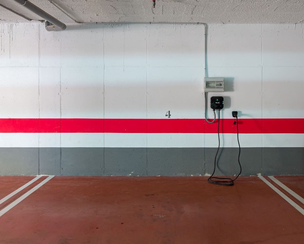 4 bedroom Apartment for sale in Nueva Andalucia with pool garage - € 845,000 (Ref: 9547148)