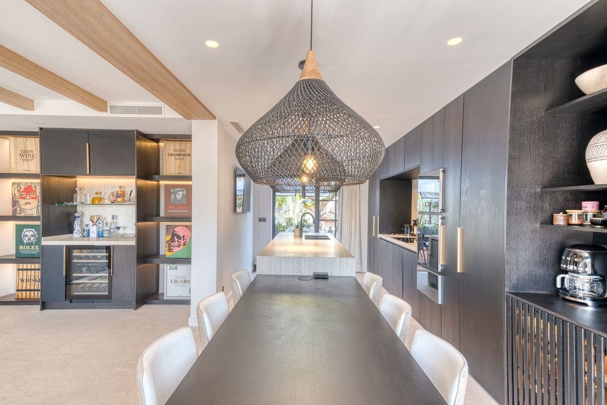 4 slaapkamer Huis te koop in Golden Mile met zwembad garage - € 2.200.000 (Ref: 9563772)