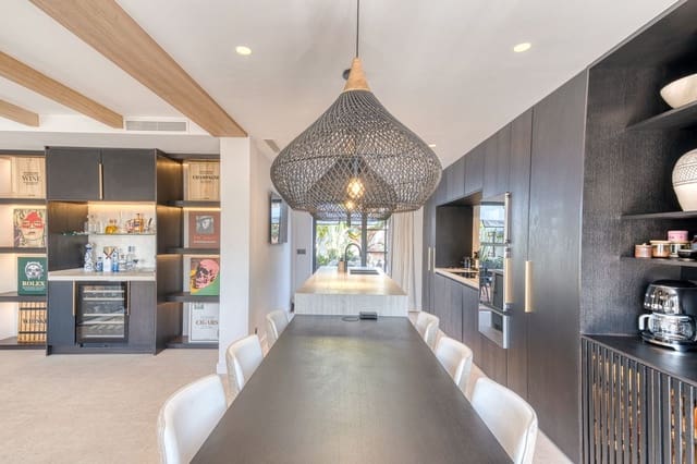 4 soveværelse Byhus til salg i Golden Mile, Marbella med swimmingpool garage - € 2.200.000 (Ref: 9563772)