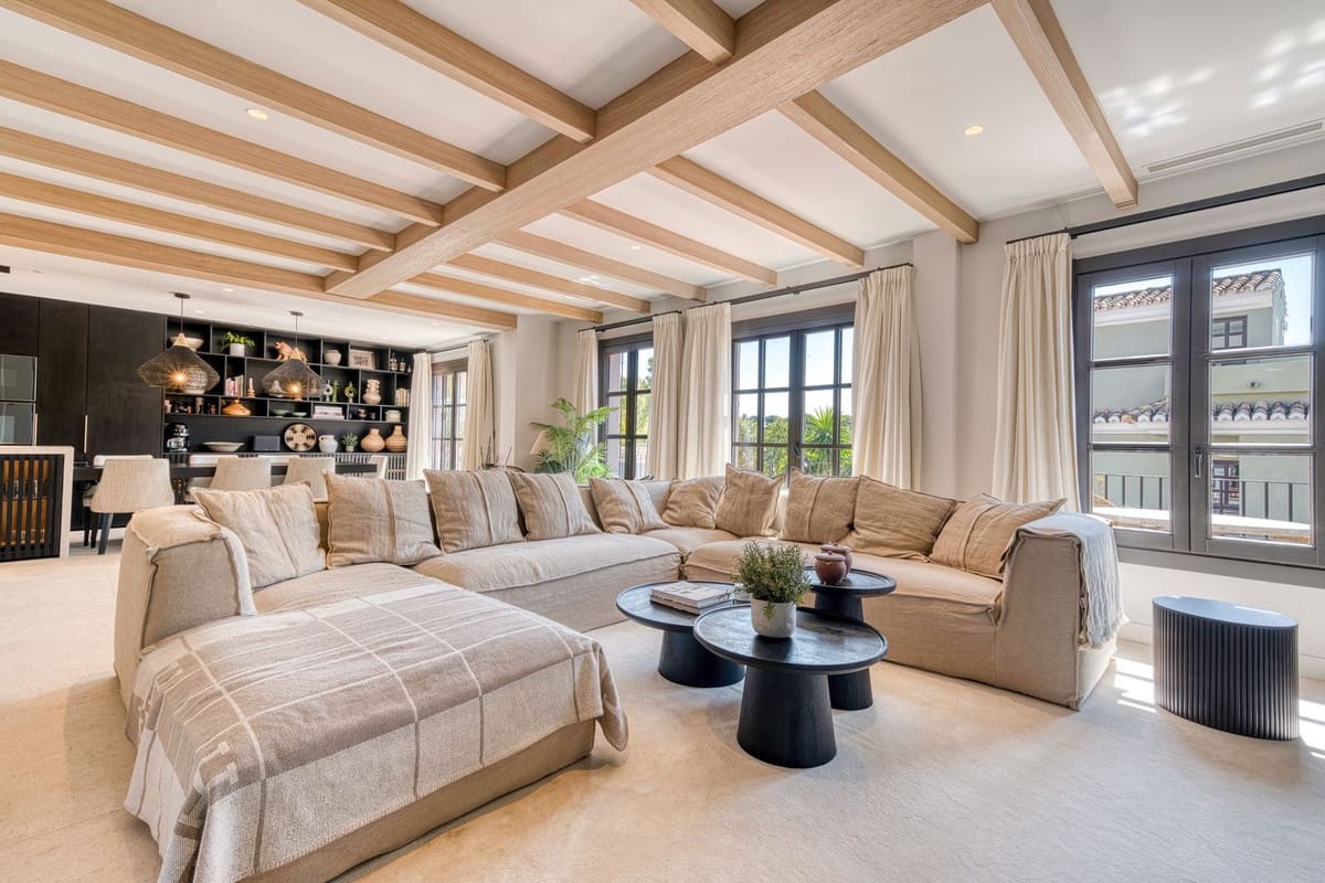 4 slaapkamer Huis te koop in Golden Mile met zwembad garage - € 2.200.000 (Ref: 9563772)