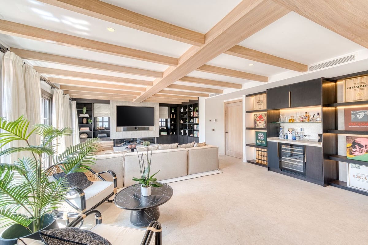 4 slaapkamer Huis te koop in Golden Mile met zwembad garage - € 2.200.000 (Ref: 9563772)