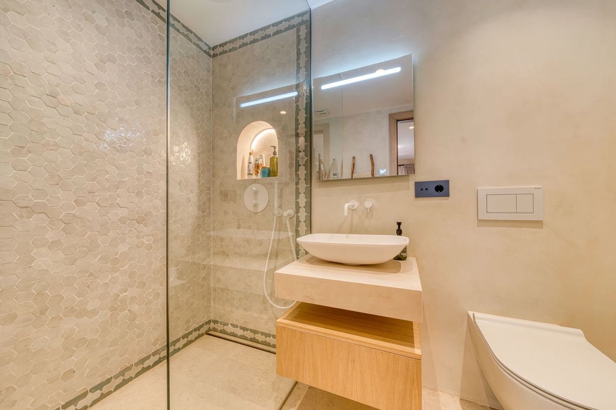 4 slaapkamer Huis te koop in Golden Mile met zwembad garage - € 2.200.000 (Ref: 9563772)