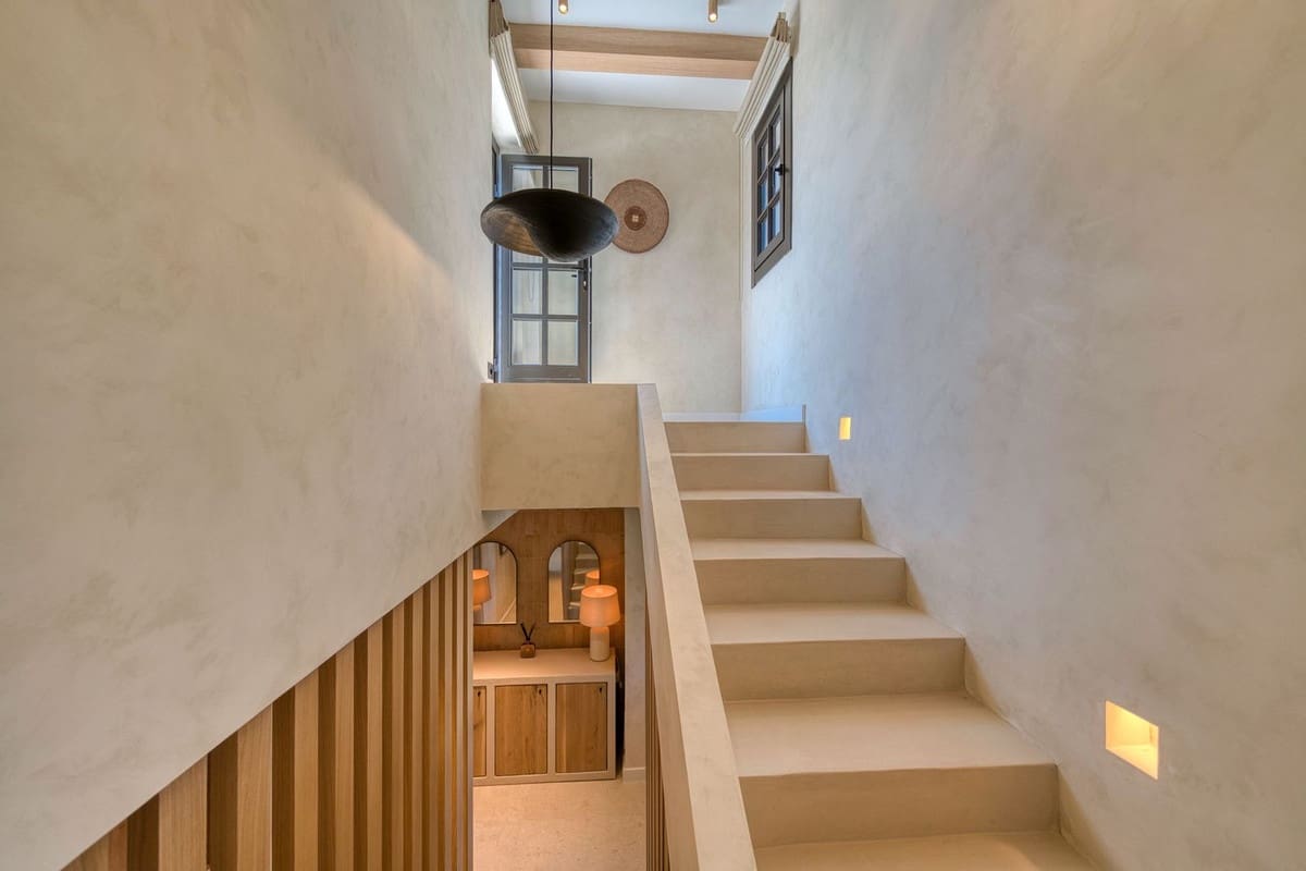 4 slaapkamer Huis te koop in Golden Mile met zwembad garage - € 2.200.000 (Ref: 9563772)