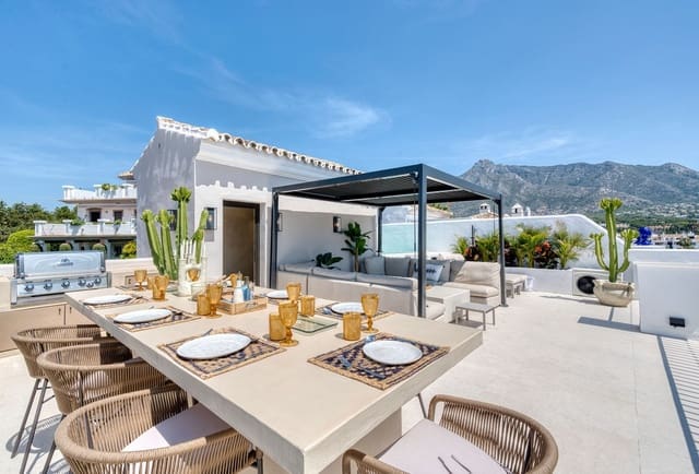 4 soveværelse Byhus til salg i Golden Mile, Marbella med swimmingpool garage - € 2.200.000 (Ref: 9563772)