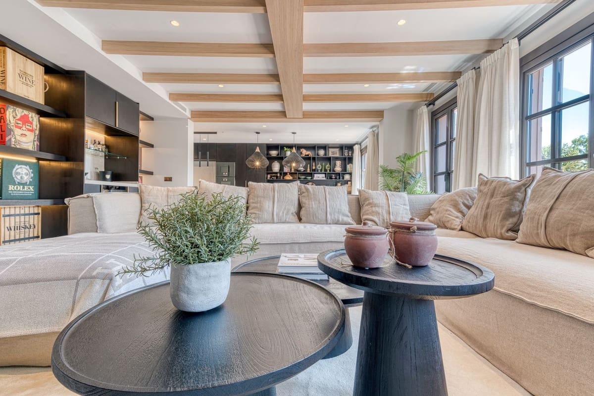 4 slaapkamer Huis te koop in Golden Mile met zwembad garage - € 2.200.000 (Ref: 9563772)