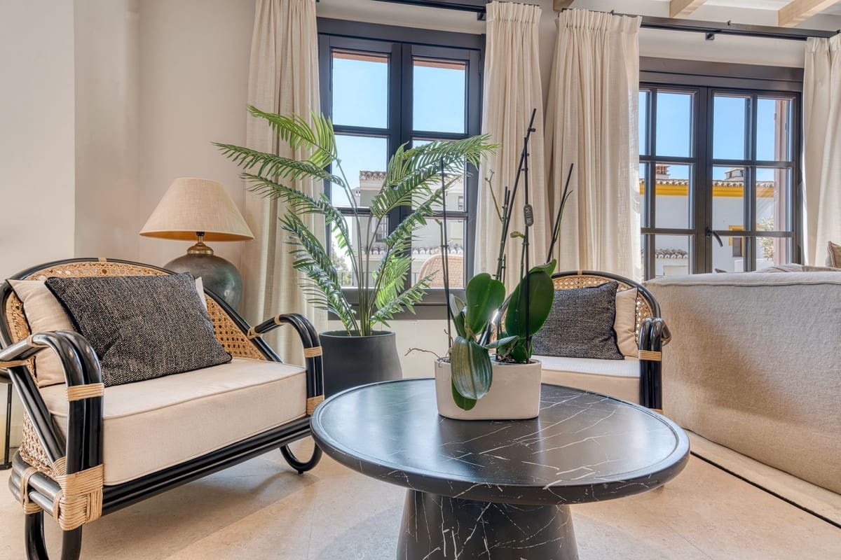 4 slaapkamer Huis te koop in Golden Mile met zwembad garage - € 2.200.000 (Ref: 9563772)