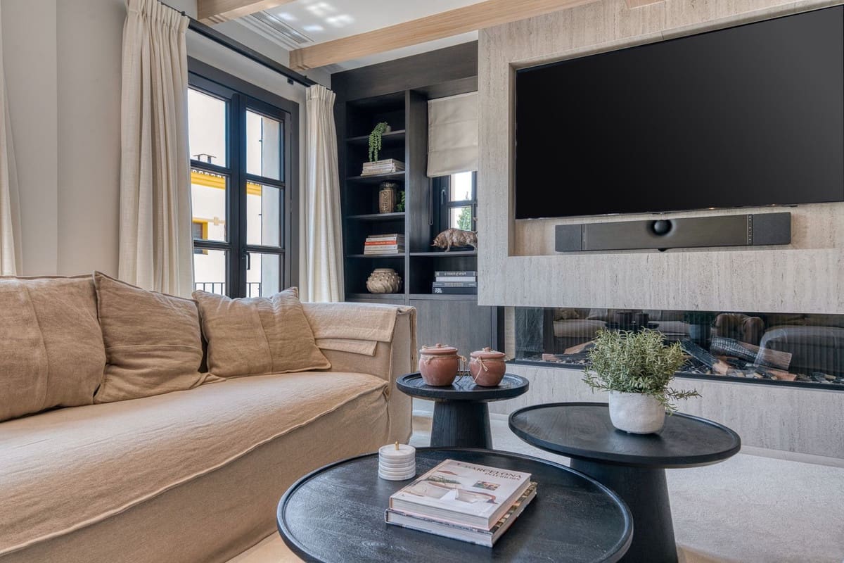 4 slaapkamer Huis te koop in Golden Mile met zwembad garage - € 2.200.000 (Ref: 9563772)