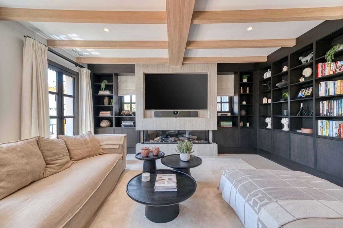 4 slaapkamer Huis te koop in Golden Mile met zwembad garage - € 2.200.000 (Ref: 9563772)