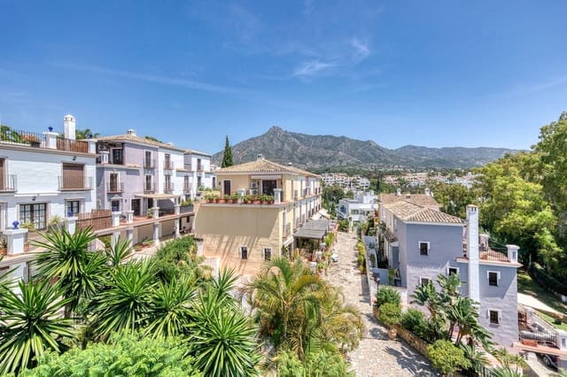 4 soveværelse Byhus til salg i Golden Mile, Marbella med swimmingpool garage - € 2.200.000 (Ref: 9563772)