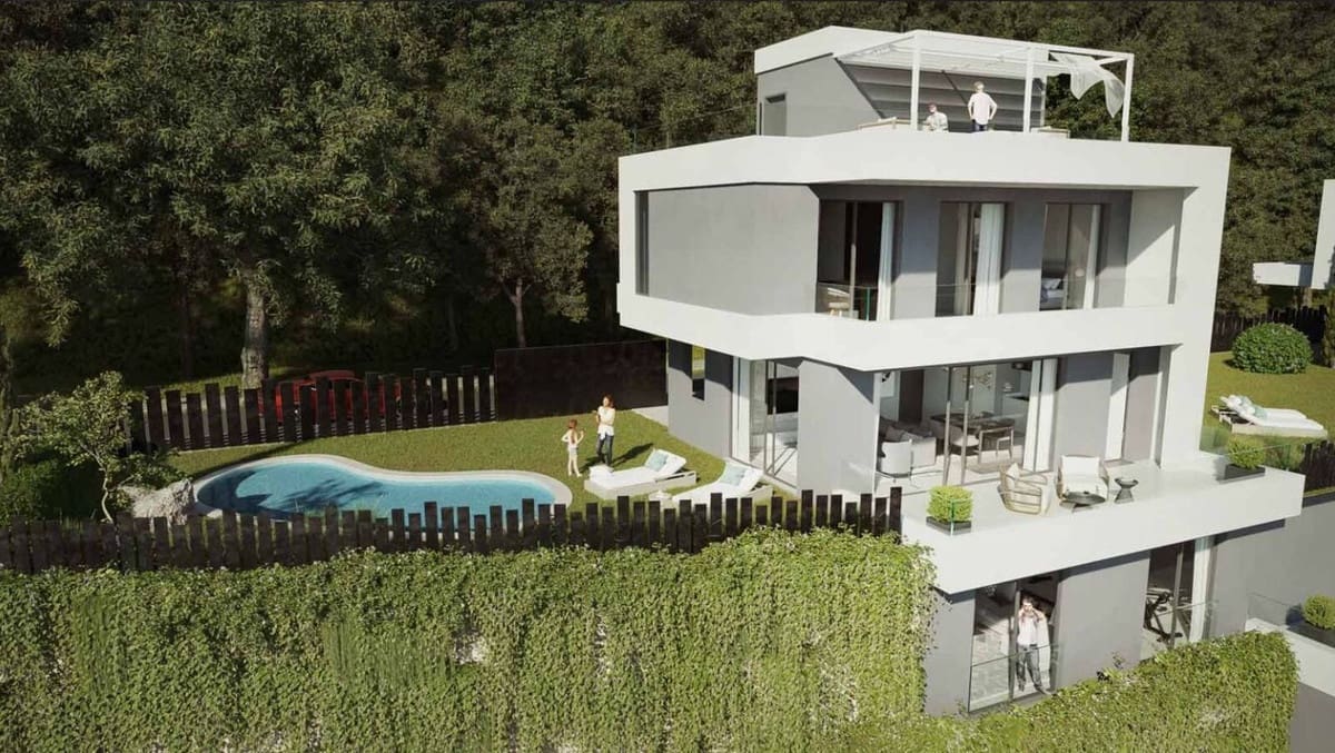 Chalet de 3 habitaciones en Fuengirola en venta con piscina garaje - 1.074.000 € (Ref: 9566632)
