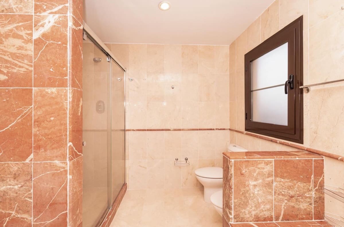 4 slaapkamer Appartement te koop in Estepona met zwembad garage - € 850.000 (Ref: 9580106)