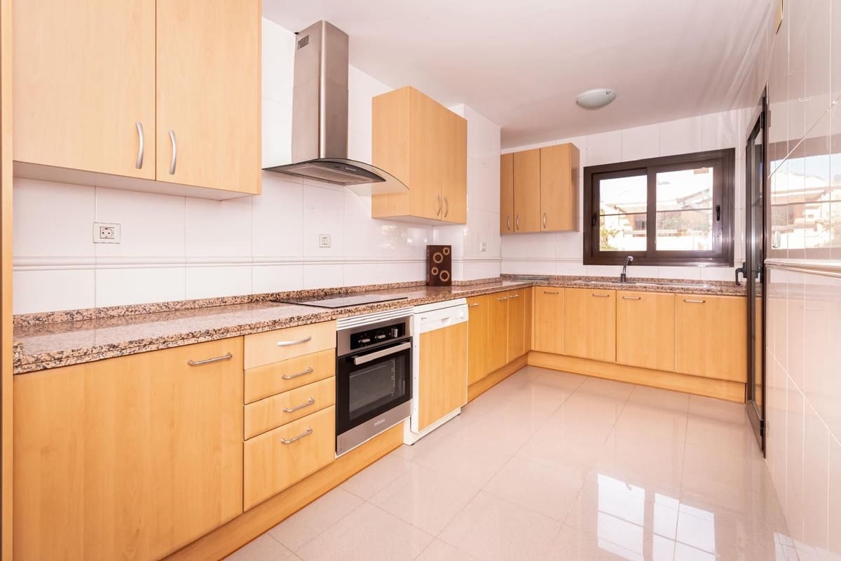4 sypialnia Apartament na sprzedaż w Estepona z basenem garażem - 790 000 € (Ref: 9580106)