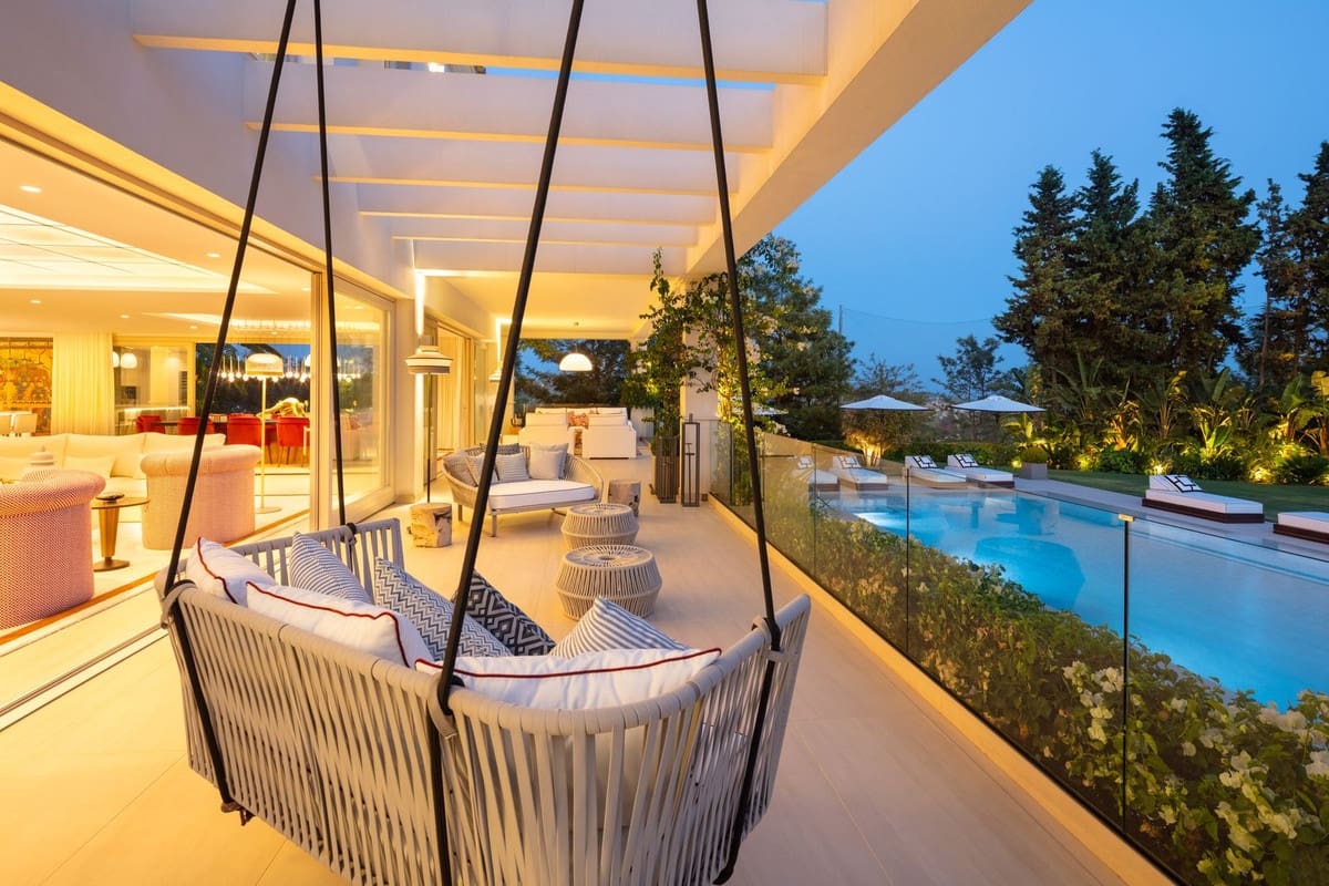 6 bedroom Villa for sale in Nueva Andalucia with pool garage - € 10,395,000 (Ref: 9580303)