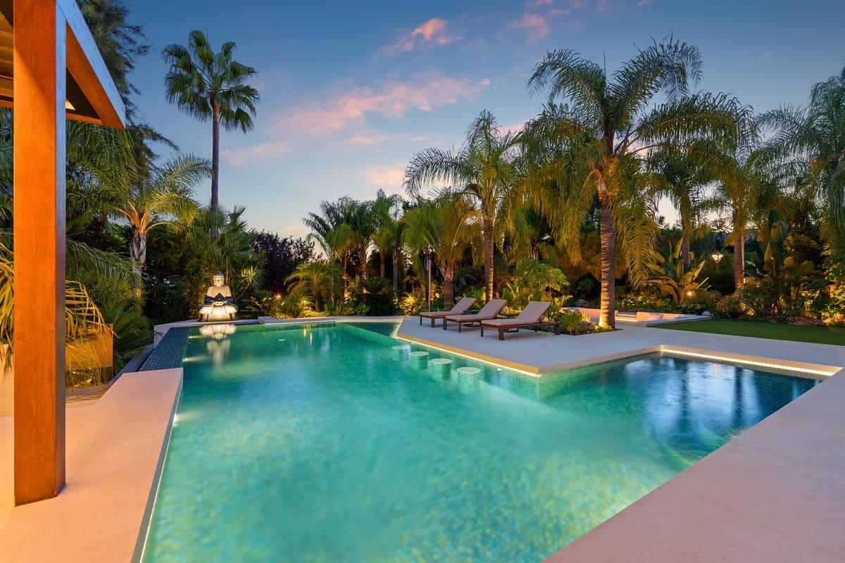 5 sypialnia Willa na sprzedaż w Marbella z basenem garażem - 5 875 000 € (Ref: 9603504)