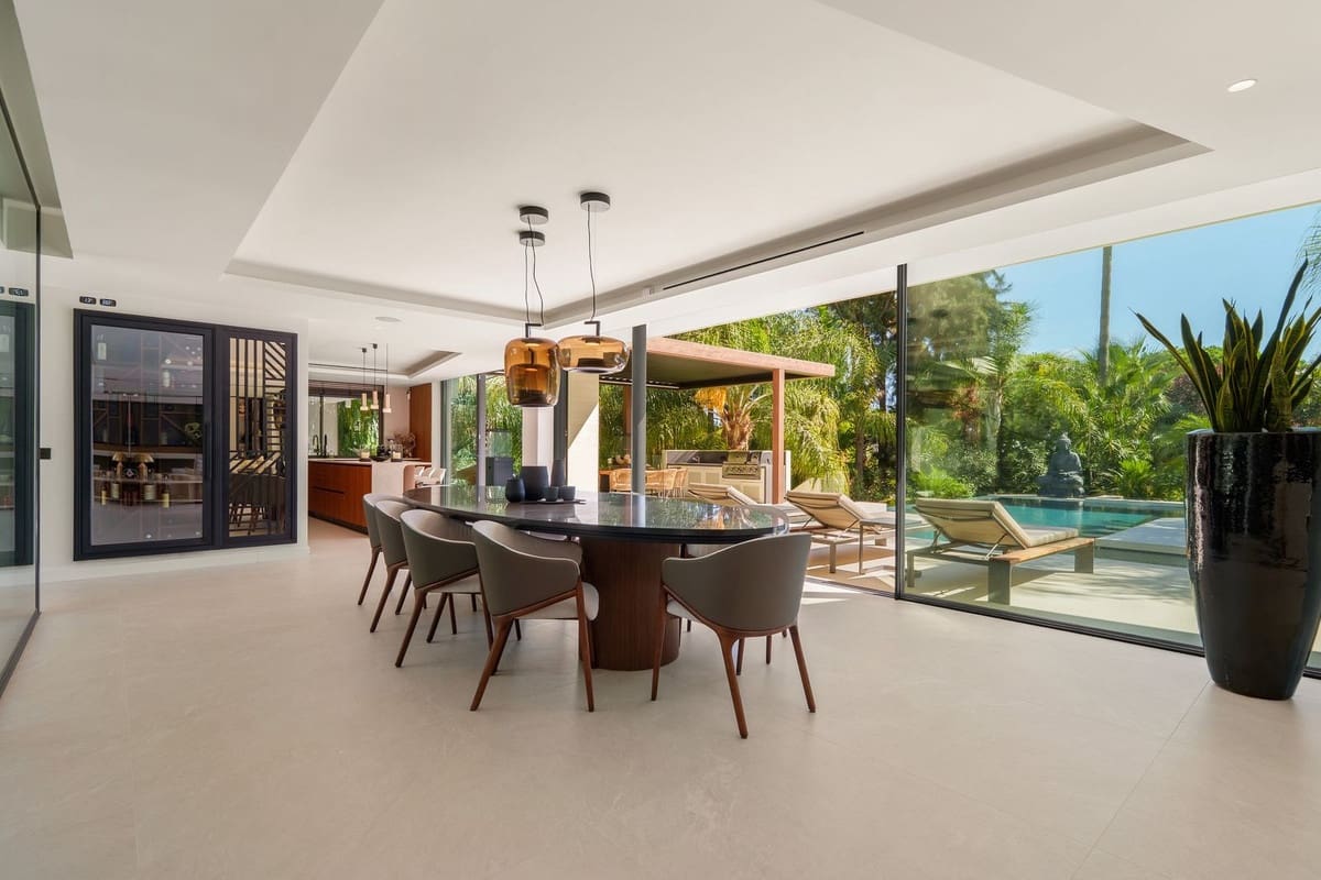 5 sypialnia Willa na sprzedaż w Marbella z basenem garażem - 5 875 000 € (Ref: 9603504)