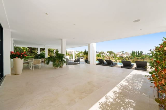 5 soverom Villa til salgs i Nueva Andalucia, Marbella med svømmebasseng garasje - € 4 995 000 (Ref: 9606630)
