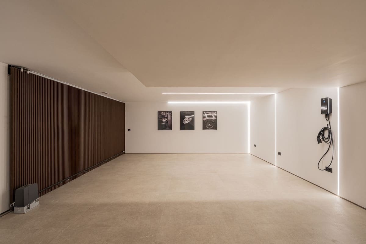 6 slaapkamer Villa te koop in La Quinta met zwembad garage - € 7.395.000 (Ref: 9606758)