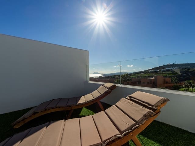 3 soveværelse Byhus til salg i Sotogrande, San Roque med swimmingpool garage - € 604.750 (Ref: 9606759)