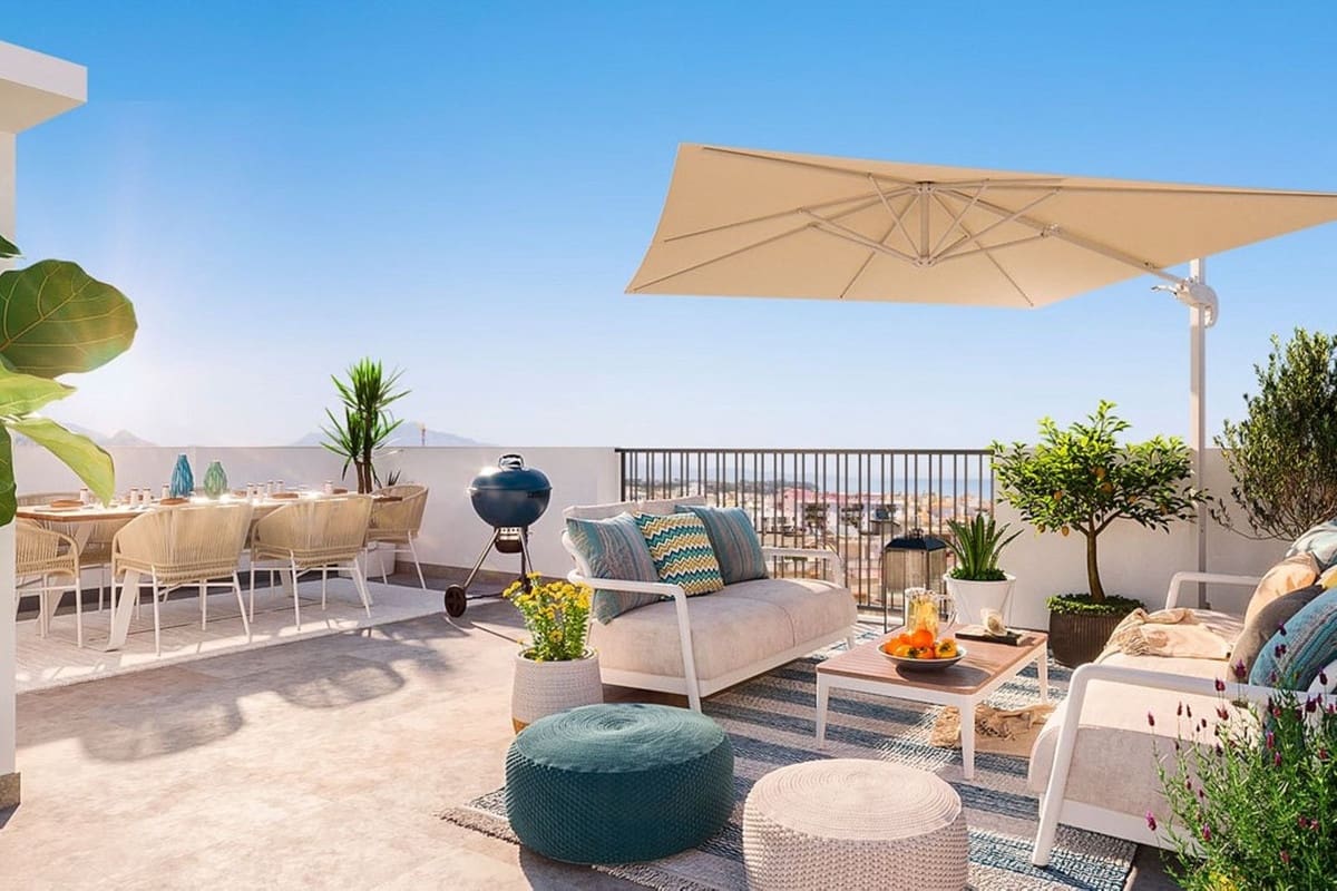 2 sypialnia Apartament na sprzedaż w Estepona z basenem garażem - 630 000 € (Ref: 9610000)