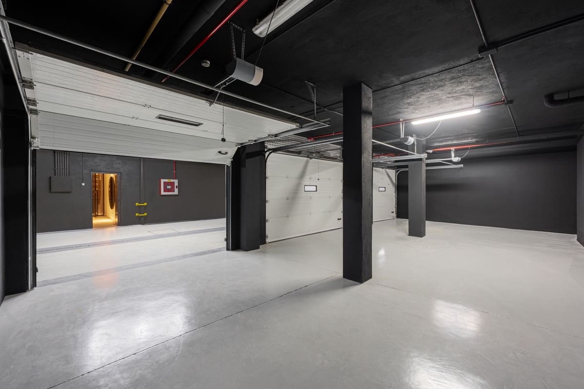 4 bedroom Villa for sale in Marbella with pool garage - € 3,950,000 (Ref: 9610220)