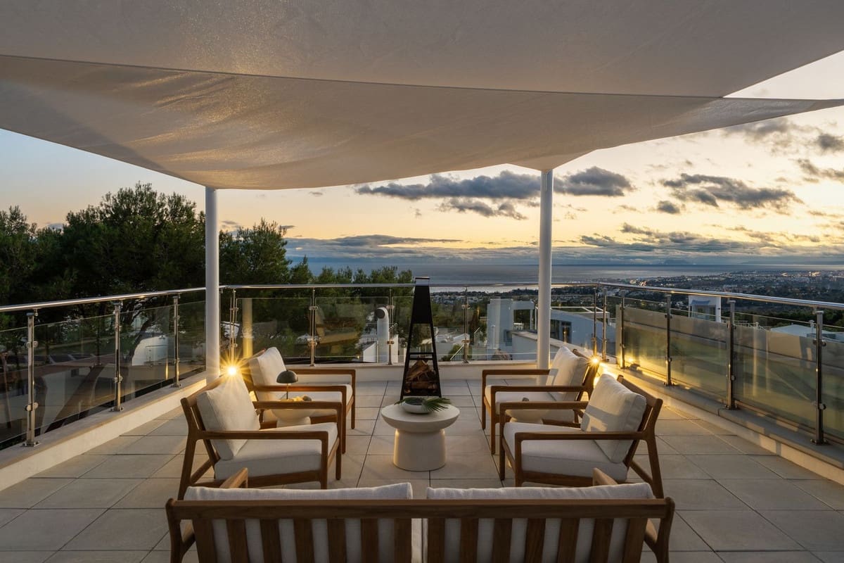 4 soverom Villa til salgs i Marbella med svømmebasseng garasje - € 3 950 000 (Ref: 9610220)