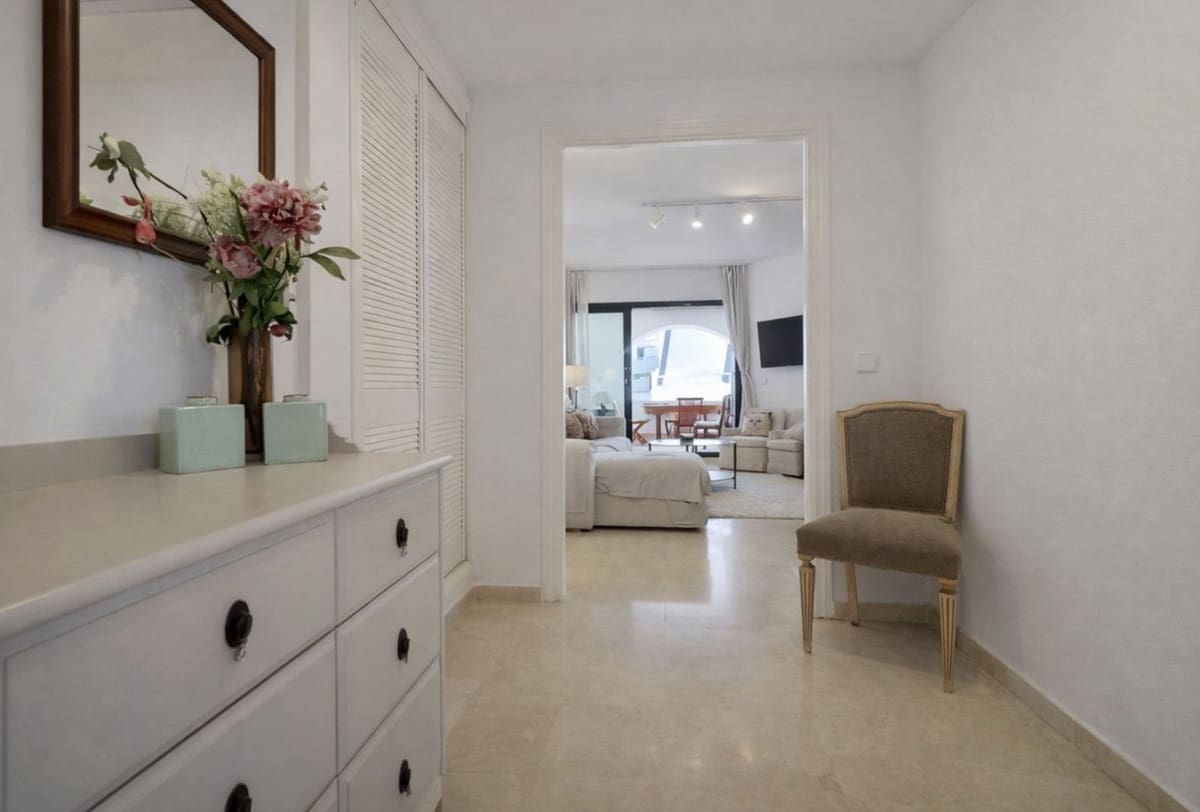 Apartamento de 3 habitaciones en San Pedro de Alcantara en venta con piscina garaje - 530.000 € (Ref: 9614237)