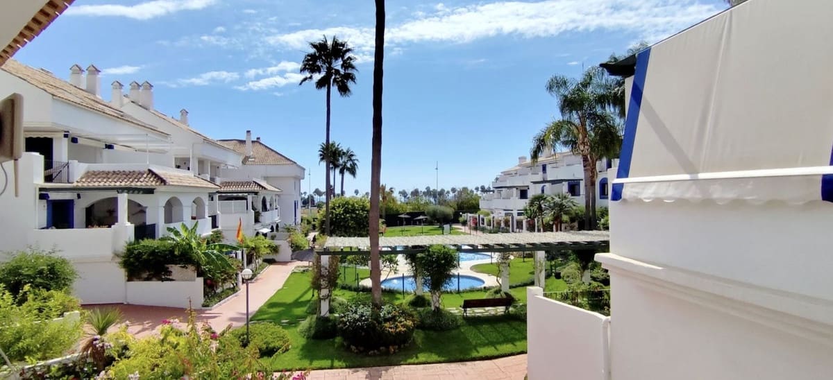 Apartamento de 3 habitaciones en San Pedro de Alcantara en venta con piscina garaje - 530.000 € (Ref: 9614237)