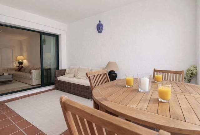 Apartamento de 3 habitaciones en San Pedro de Alcantara, Marbella en venta con piscina garaje - 530.000 € (Ref: 9614237)