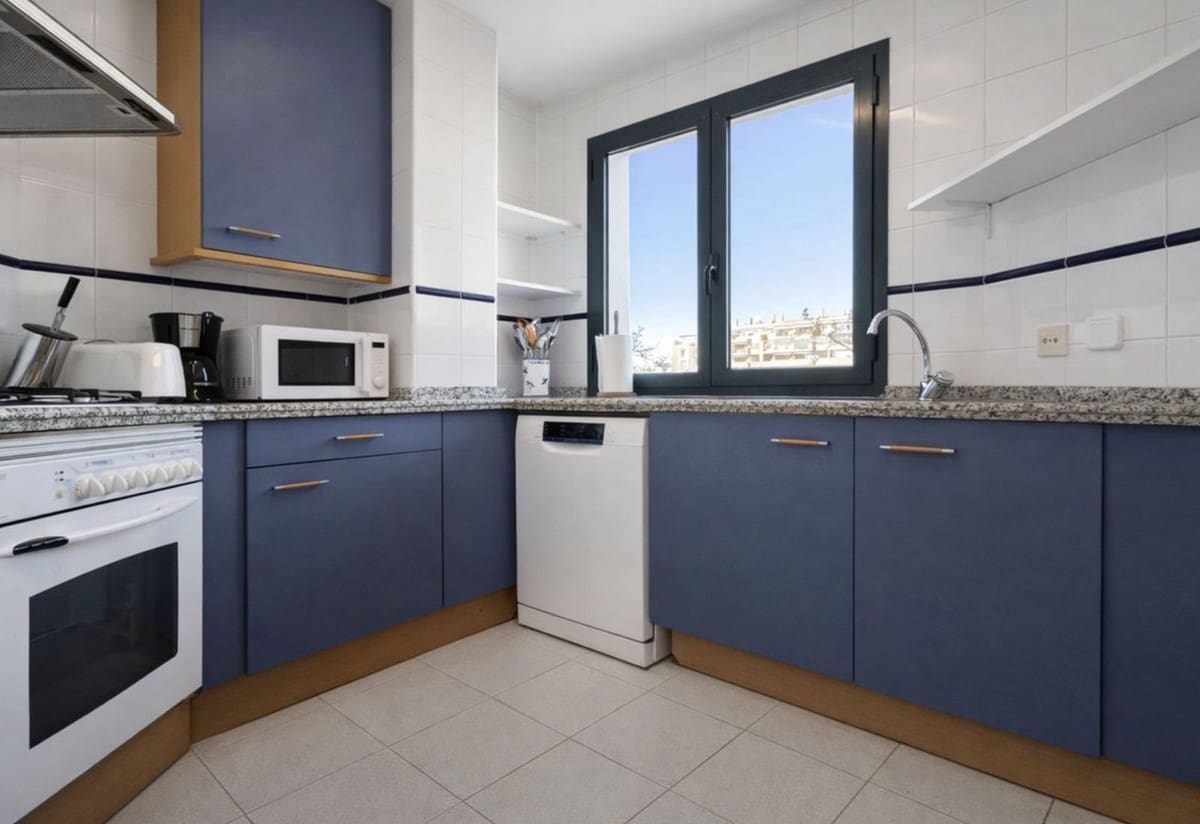 3 slaapkamer Appartement te koop in San Pedro de Alcantara met zwembad garage - € 530.000 (Ref: 9614237)