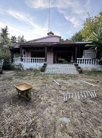 4 soveværelse Villa til salg i Nueva Andalucia, Marbella - € 850.000 (Ref: 9618717)