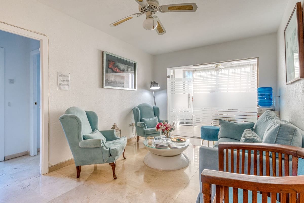 2 soveværelse Lejlighed til salg i Estepona med swimmingpool garage - € 299.000 (Ref: 9618718)