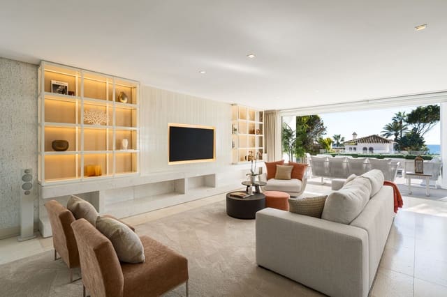 Pareado de 4 habitaciones en Golden Mile, Marbella en venta con piscina garaje - 10.900.000 € (Ref: 9618719)