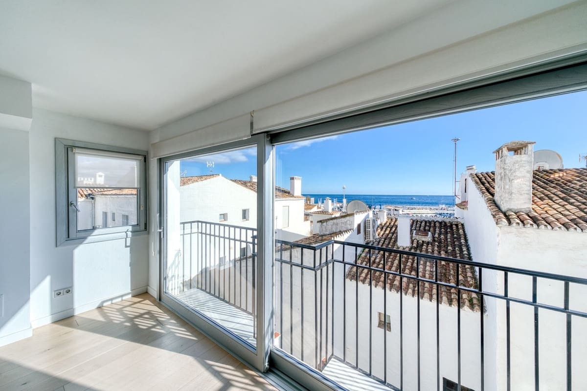 2 chambre Appartement à vendre à Puerto Banus - 545 000 € (Ref: 9622043)