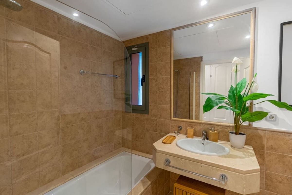 3 camera da letto Appartamento in vendita in Benahavis con piscina garage - 690.000 € (Rif: 9624086)