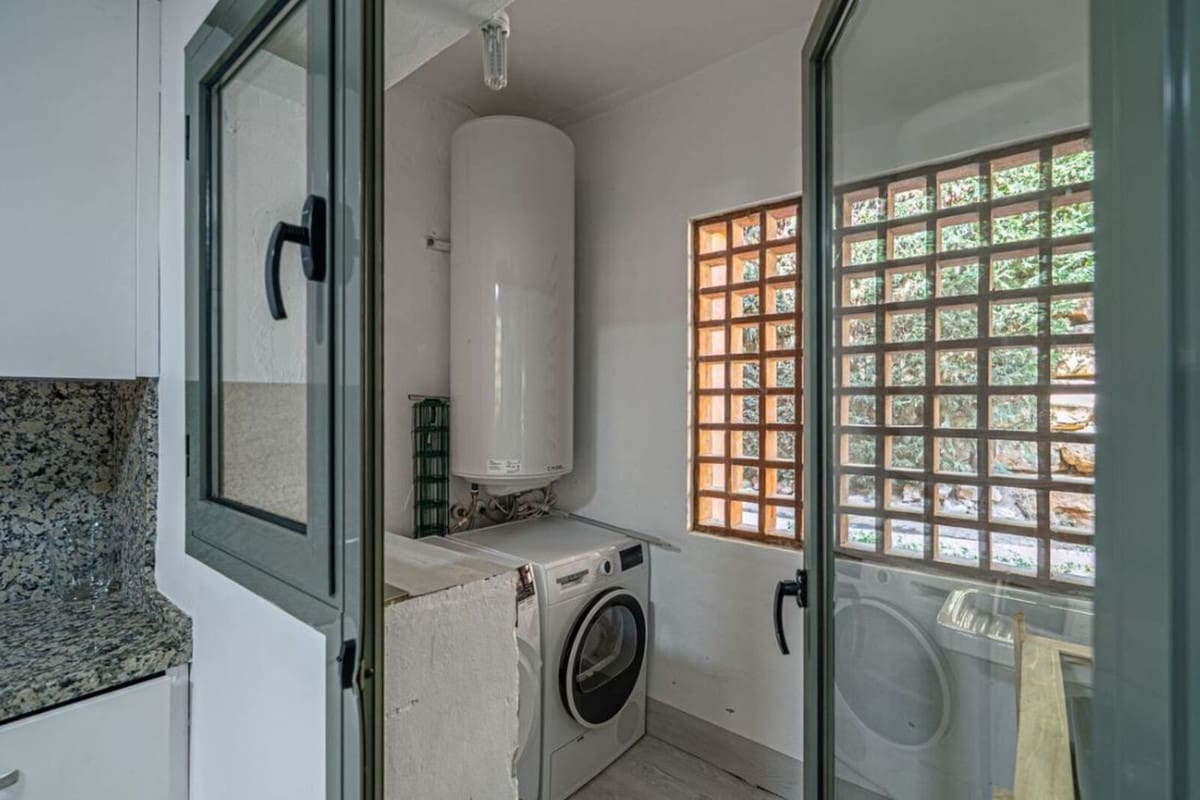 3 bedroom Apartment for sale in Benahavis with pool garage - € 690,000 (Ref: 9624086)