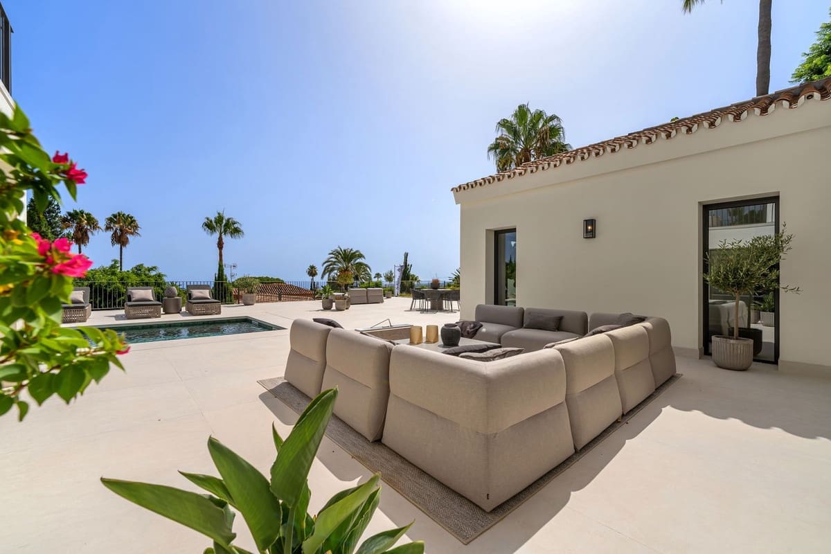 5 soverom Villa til salgs i Golden Mile med svømmebasseng garasje - € 7 800 000 (Ref: 9628190)