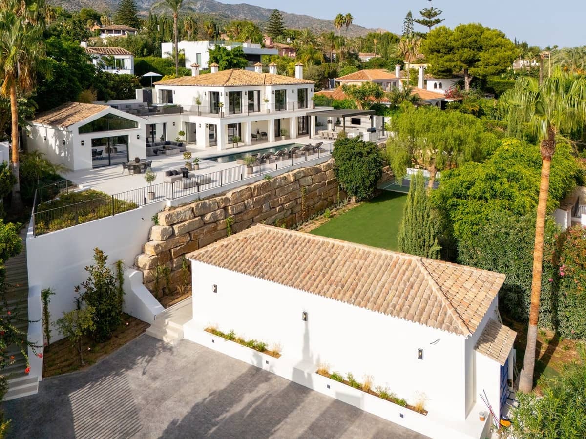 5 bedroom Villa for sale in Golden Mile with pool garage - € 7,800,000 (Ref: 9628190)