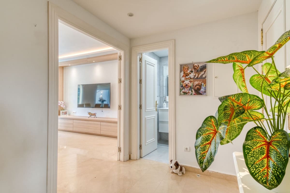 3 chambre Maison de Ville à vendre à La Quinta avec piscine garage - 695 000 € (Ref: 9631849)