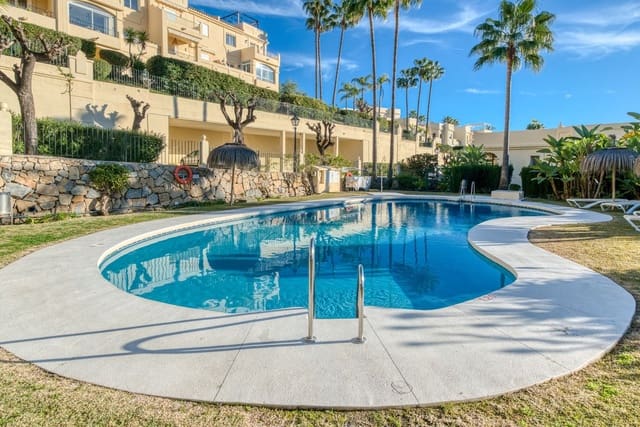 Casa de 3 habitaciones en La Quinta, Benahavís en venta con piscina garaje - 695.000 € (Ref: 9631849)