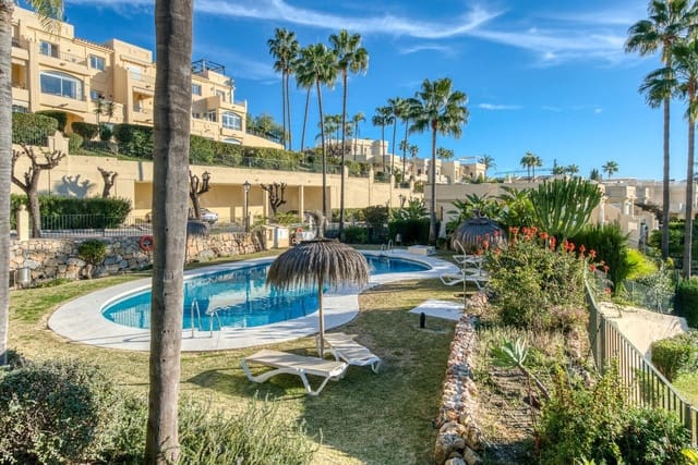 Casa de 3 habitaciones en La Quinta, Benahavís en venta con piscina garaje - 695.000 € (Ref: 9631849)