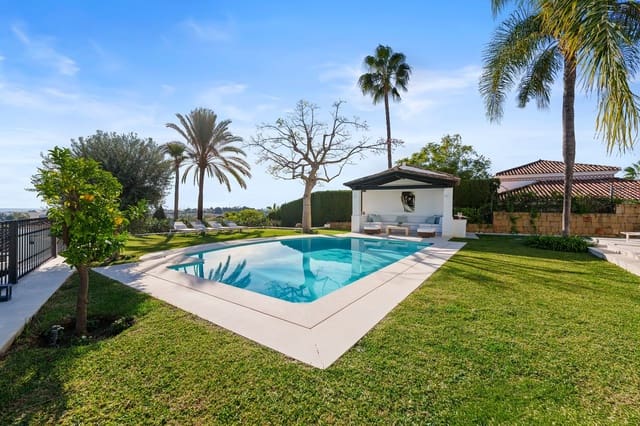 4 bedroom Villa for sale in Nueva Andalucia, Marbella with pool garage - € 4,390,000 (Ref: 9632689)