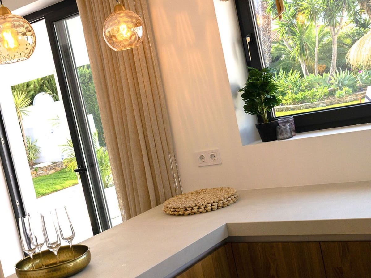 3 sypialnia Willa na sprzedaż w Estepona z basenem garażem - 1 395 000 € (Ref: 9641087)