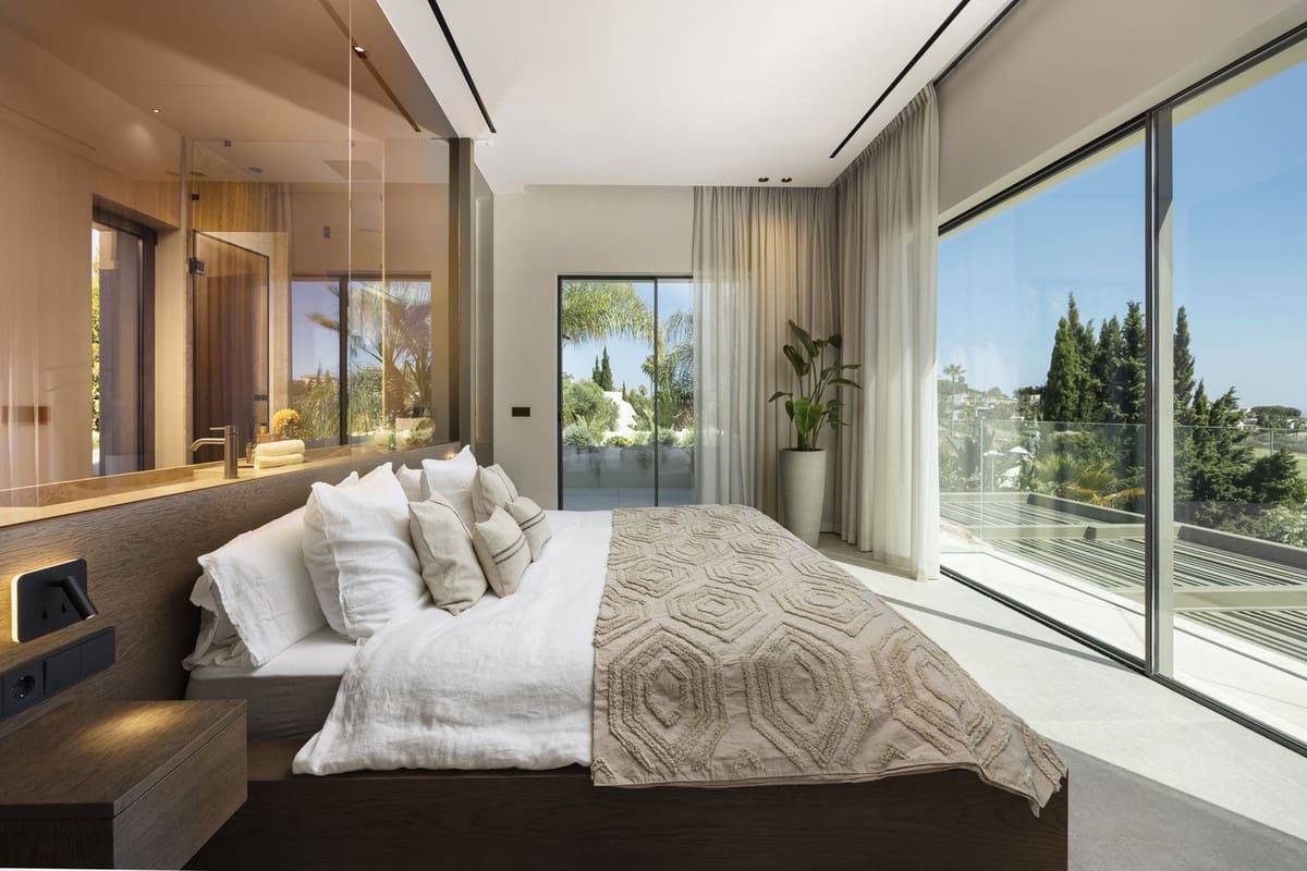 5 makuuhuone Huvila myytävänä paikassa Nueva Andalucia mukana uima-altaan - 4 695 000 € (Ref: 9643363)