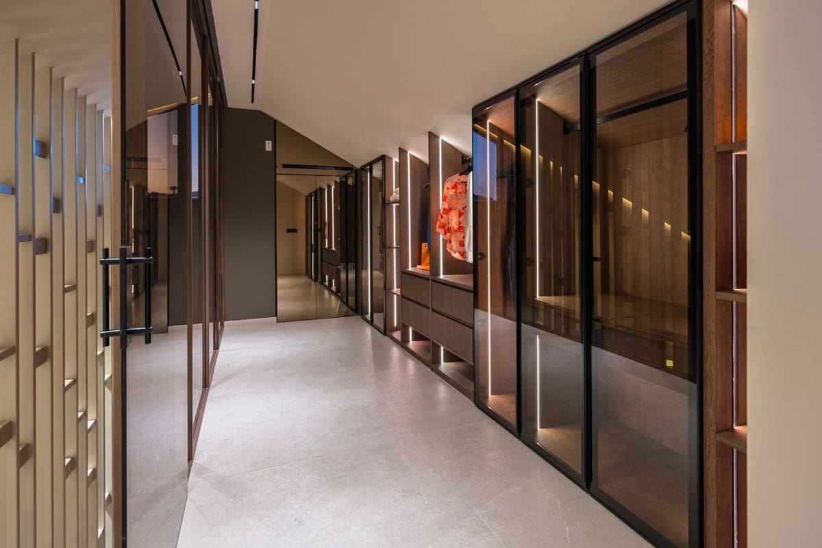 5 makuuhuone Huvila myytävänä paikassa Nueva Andalucia mukana uima-altaan - 4 695 000 € (Ref: 9643363)